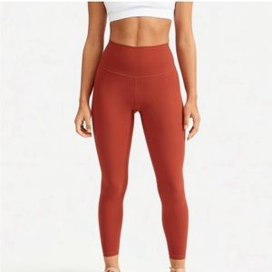 🌿Everlane Renew Performance Leggings